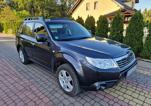 Subaru Forester cena 34900 przebieg: 197000, rok produkcji 2009 z Zawadzkie małe 667